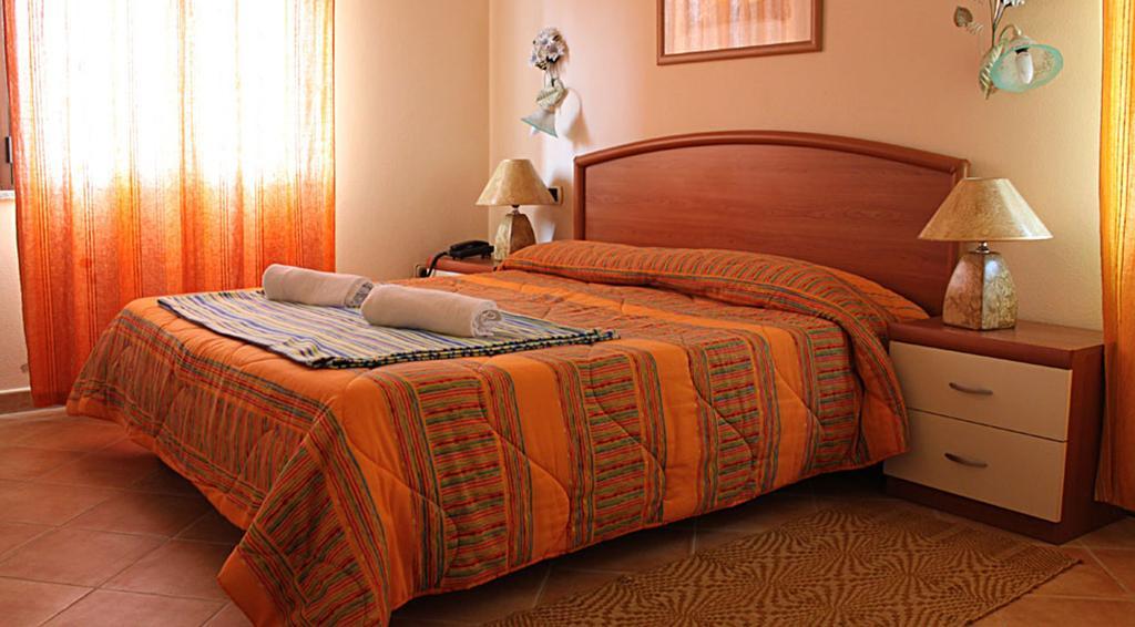 B&B Sotto Le Stelle Vacanze Бари-Сардо Номер фото